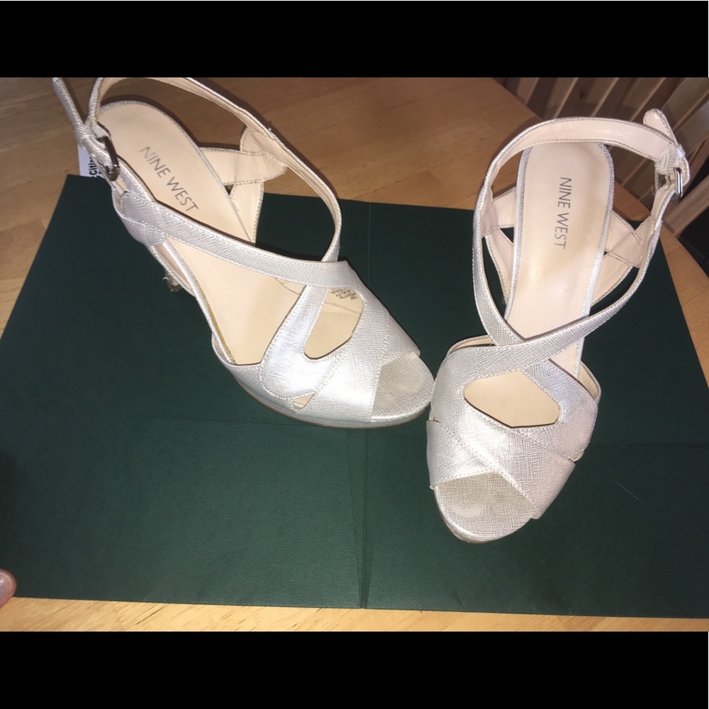 Heels - Picture 2 of 2